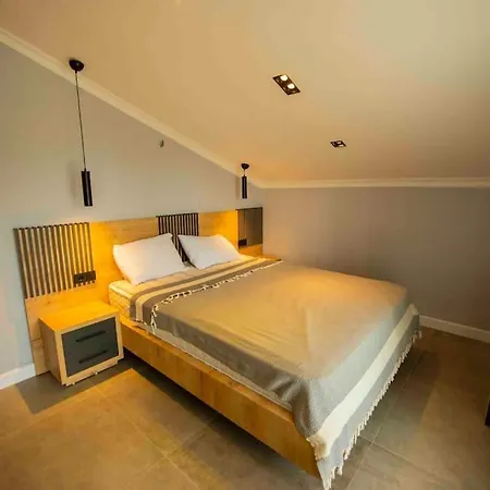 4+1 Havuzlu Deux Hotel 4*