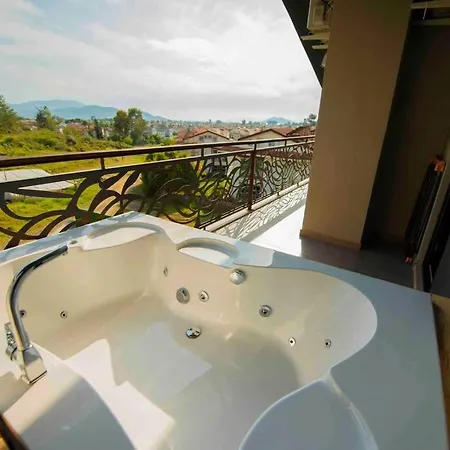 Hotel 4+1 Havuzlu Deux Fethiye